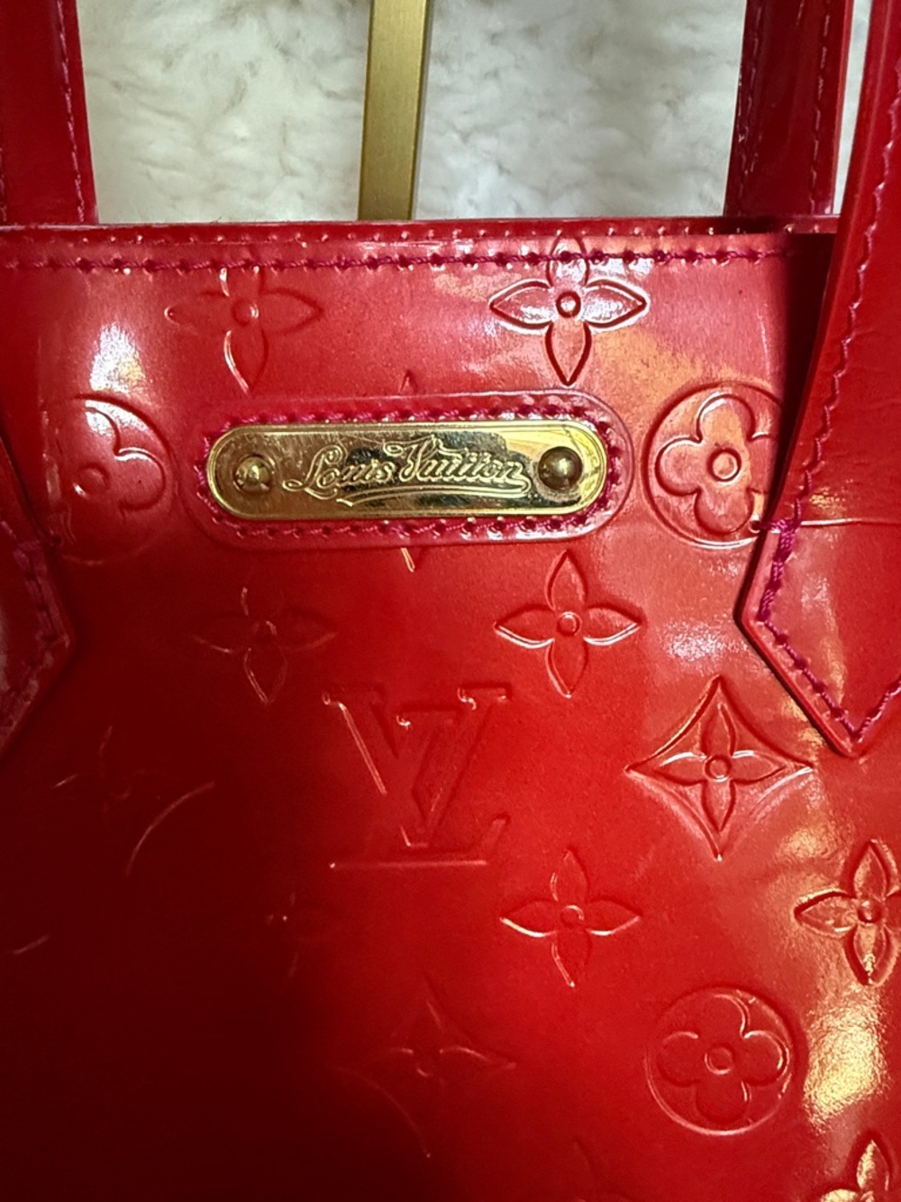 Louis Vuitton Red Vernis Wilshire PM Monogram Patent Tote - Adorable - Picture 2 of 10